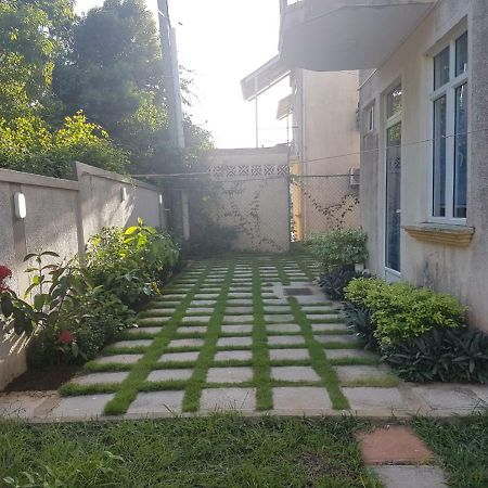 Filles Des Iles Villa Mont-Choisy Luaran gambar