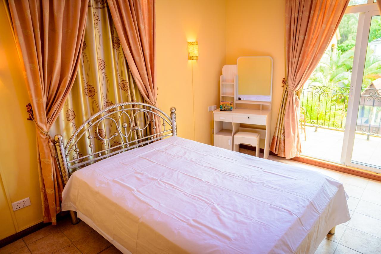 Filles Des Iles Villa Mont-Choisy Luaran gambar